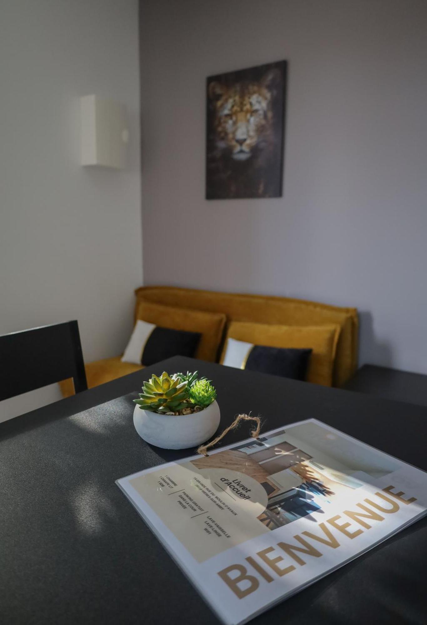 Appartement Le Westy 2 à Hieres-Sur-Amby Extérieur photo